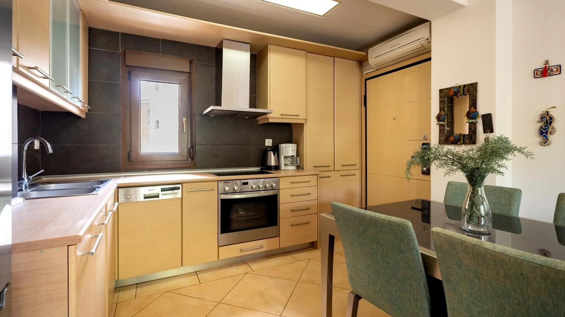 Apartment Beside The Sea Hanioti